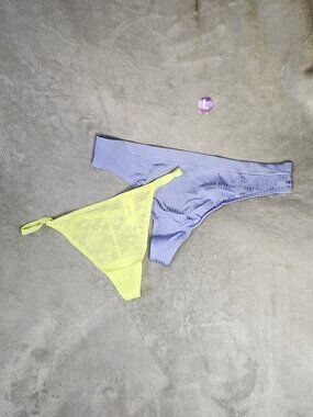 *NWT* Women's Large - 1 Victoria's Secret thong, 1 Victoria's Secret PINK thong